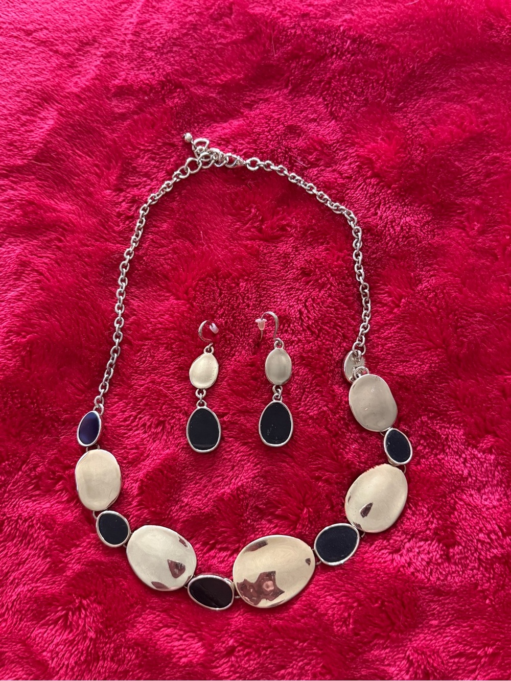 Vintage Gold Tone Oval Link Necklace & Drop Earring Set Black Enamel